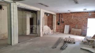 LOCAL/DESPACHO EN VENTA  A L’AVINGUDA CATALUNYA DE TARRAGONA.