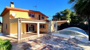 XALET EN LLOGUER A URB. LA LA MORA (Tarragona)