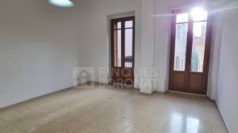 PIS SENSE MOBLES DE LLOGUER EN EL CASC ANTIC DE TARRAGONA.